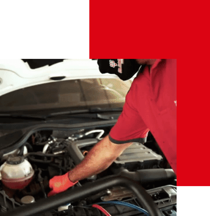 persona trabajando en talleres santa eulalia